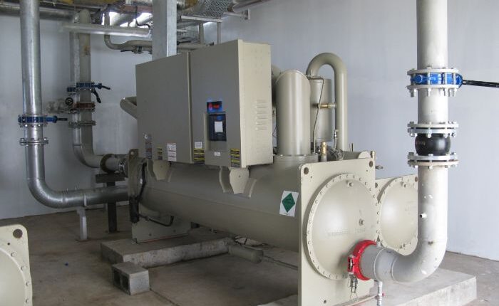Điện Lạnh Hà Bắc là một trong những đơn vị uy tín nhất trên thị trường hiện nay về lĩnh vực cung cấp, lắp đặt, thi công và sửa chữa máy chiller